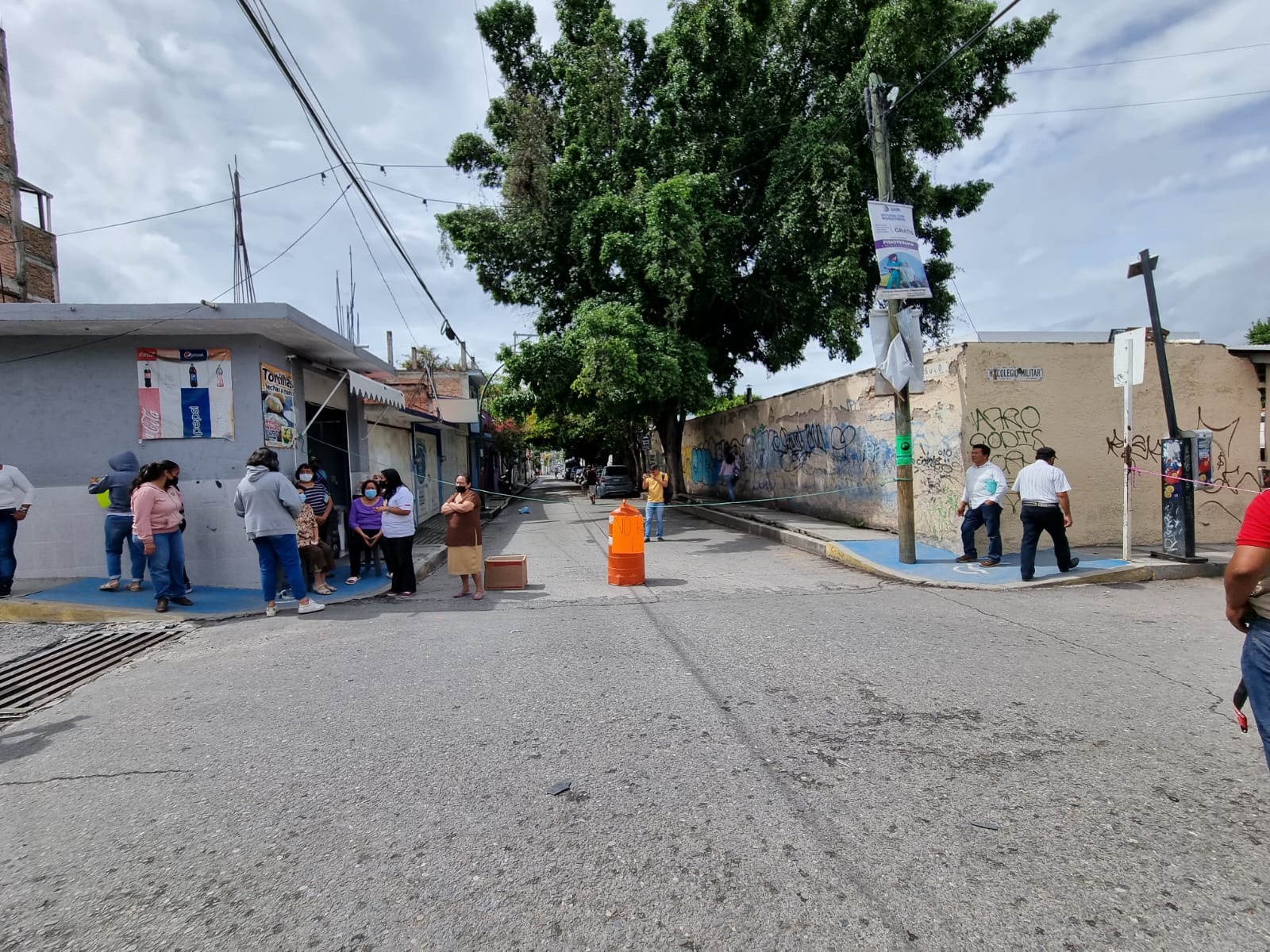 Cierran calles del centro de Chilpancingo por desatención de CFE