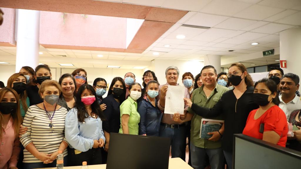 Reconoce Sánchez Esquivel nuevo sindicato en el Congreso del Estado