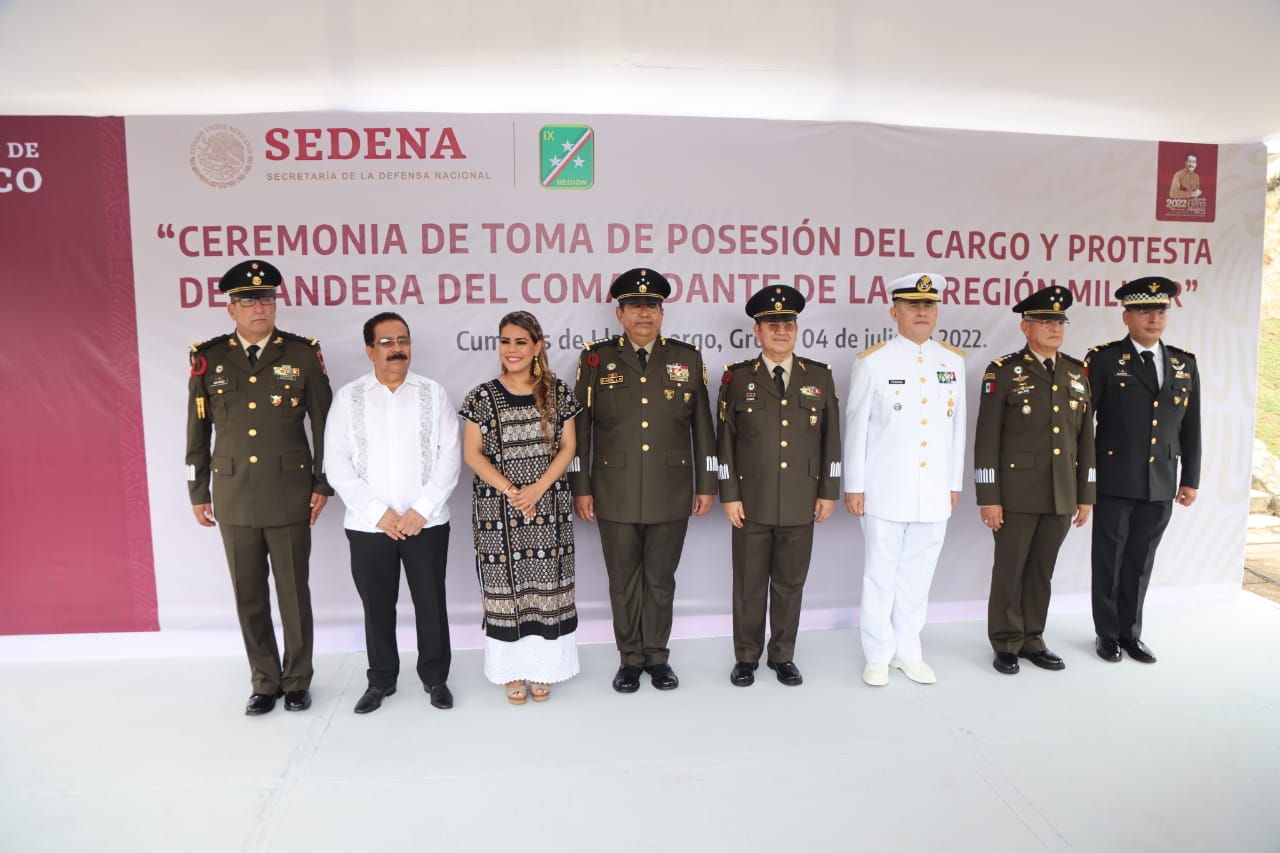 Asiste Evelyn Salgado a Toma de Posesión de Ricardo Flores como comandante de la IX Región Militar