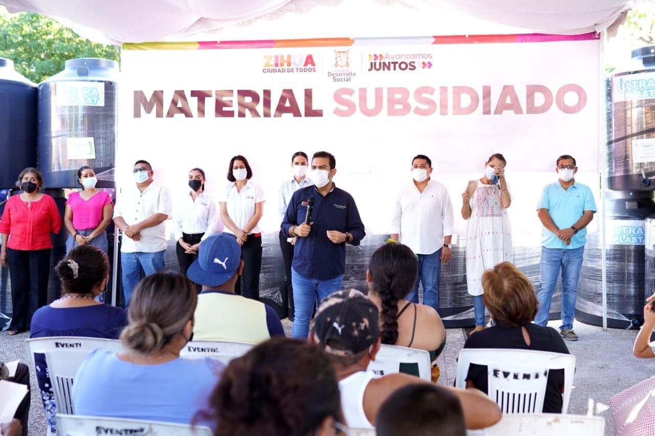 Entrega Jorge Sánchez más apoyos a familias de Zihuatanejo