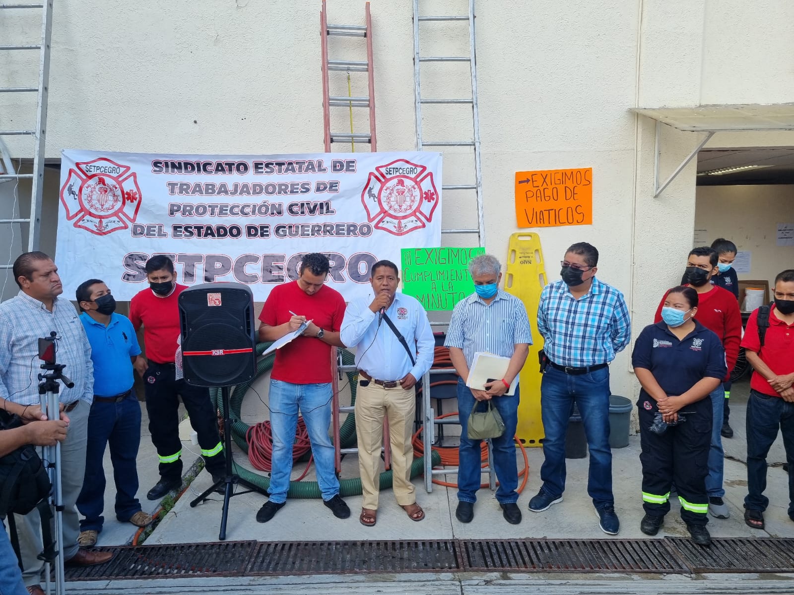 Paran, otra vez, trabajadores de Protección Civil Guerrero