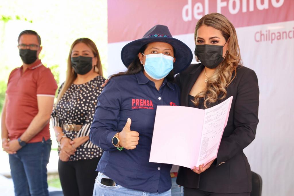 Entrega Evelyn Salgado pólizas de seguro de vida del Fondo de Apoyo a Periodistas