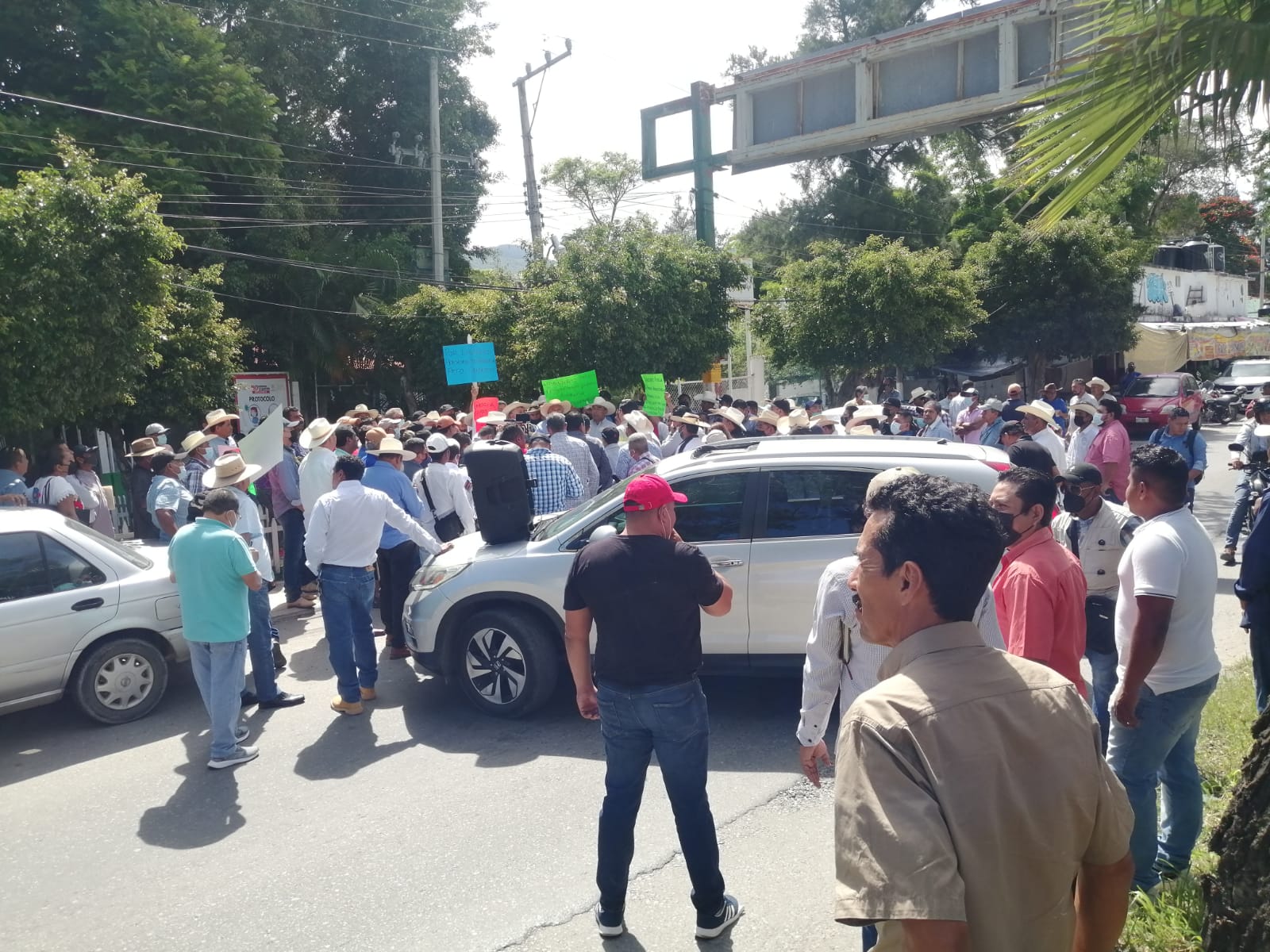 Protestan integrantes de Unión Ganadera en Sagadegro