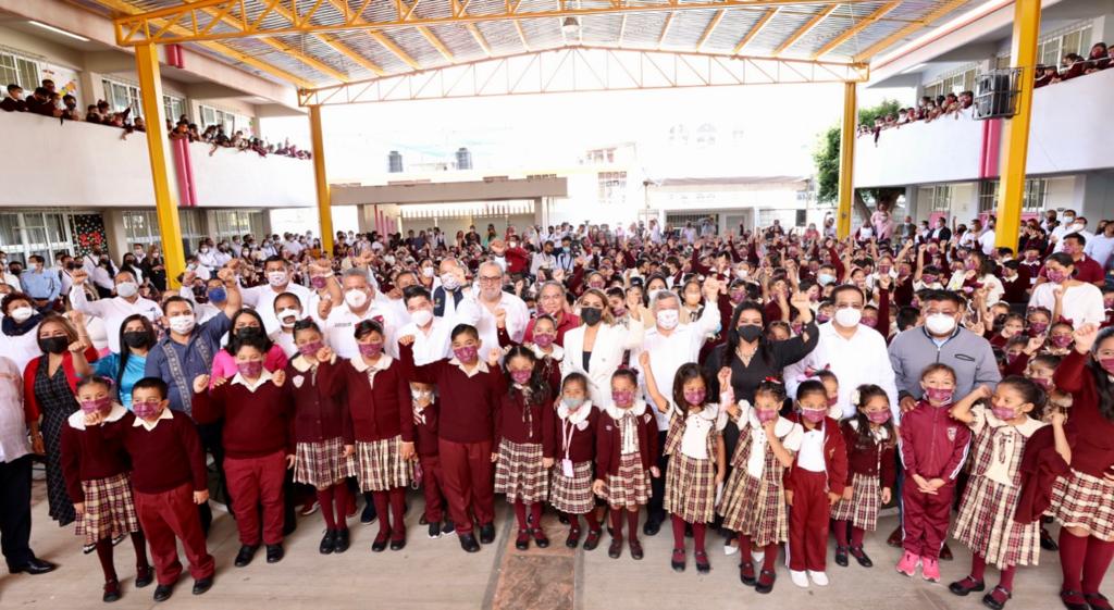 «La Educación es el único camino para la paz, para el desarrollo y el bienestar duradero»: Evelyn Salgado