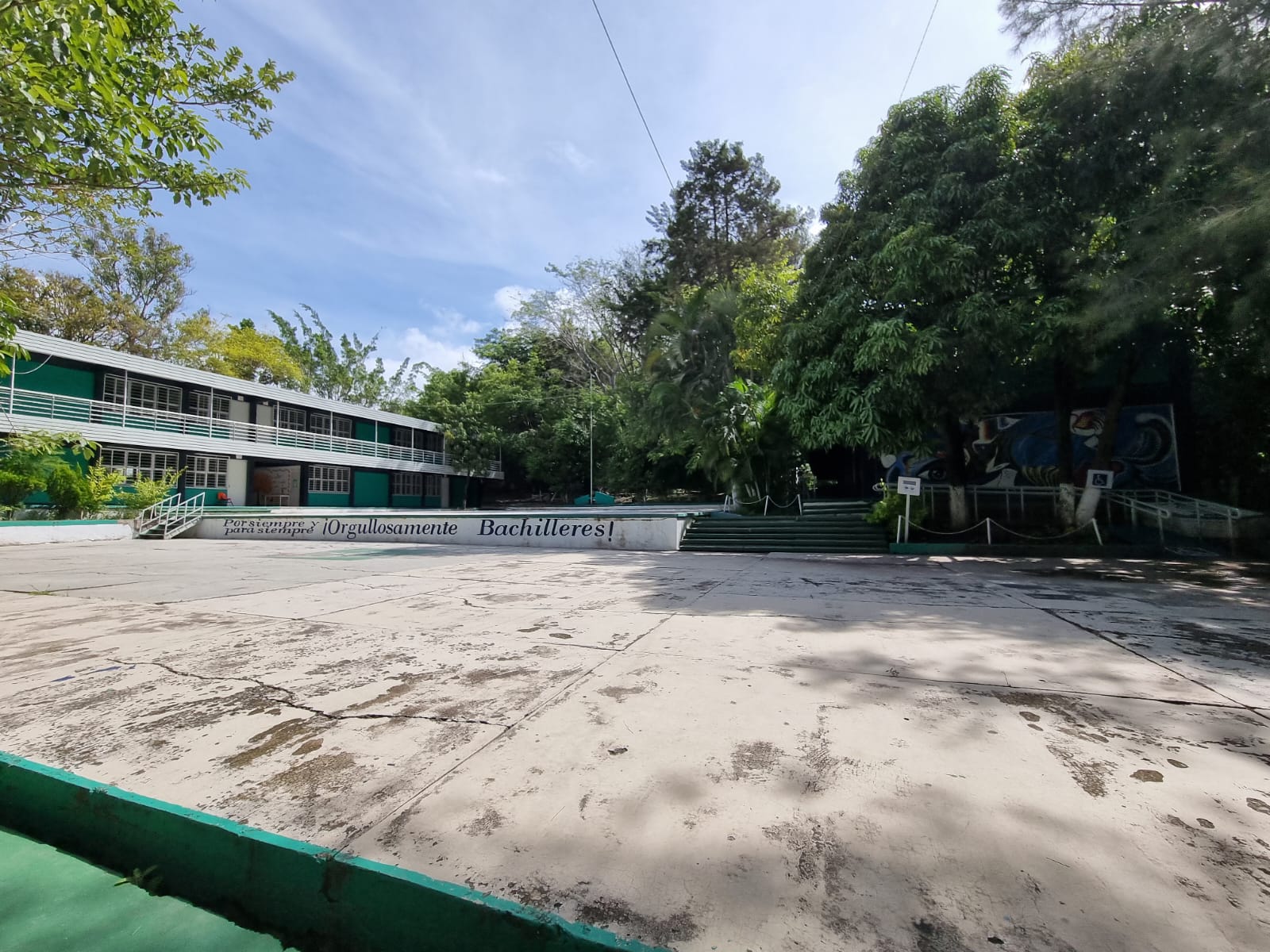 Bachilleres Guerrero: sin clases, ¡28 mil alumnos de 117 planteles!