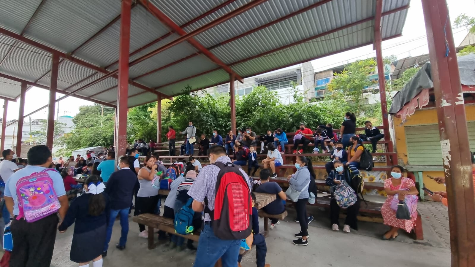 También protestaron en primaria de la colonia Galeana…