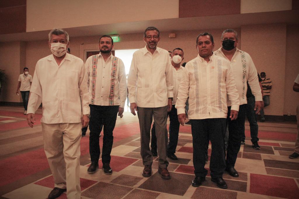 Asume Silvano Palacios como nuevo líder del Síndicato de Maestros en Guerrero
