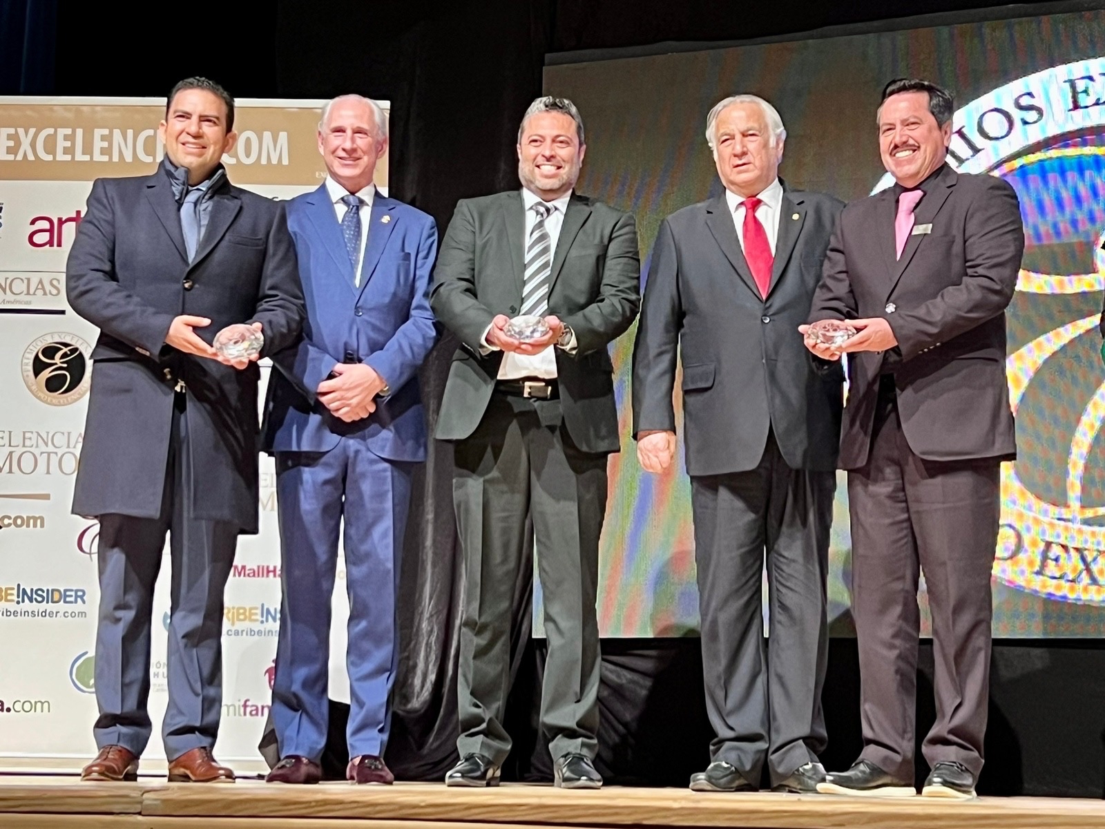 Premian a Ixtapa-Zihuatanejo y Taxco en Feria Internacional de Turismo en España