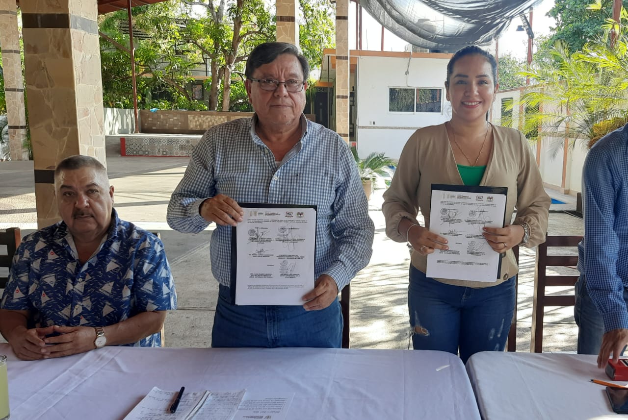Firman Semaren y Juan R. Escudero convenio de preservación ecologíca
