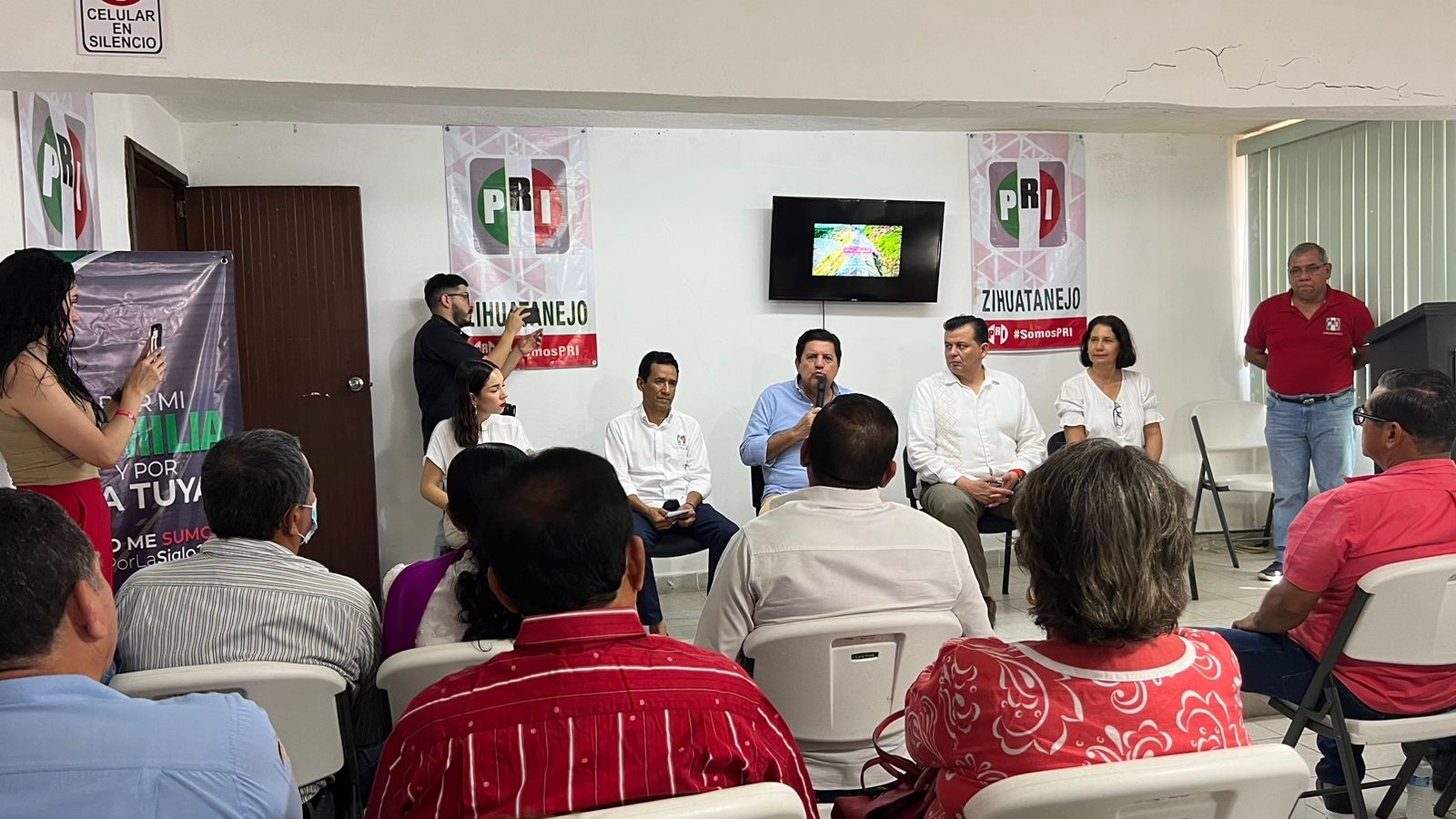 Se unen PRI de Guerrero y Michoacán por mantenimiento y ampliación de la Autopista SigloXXI