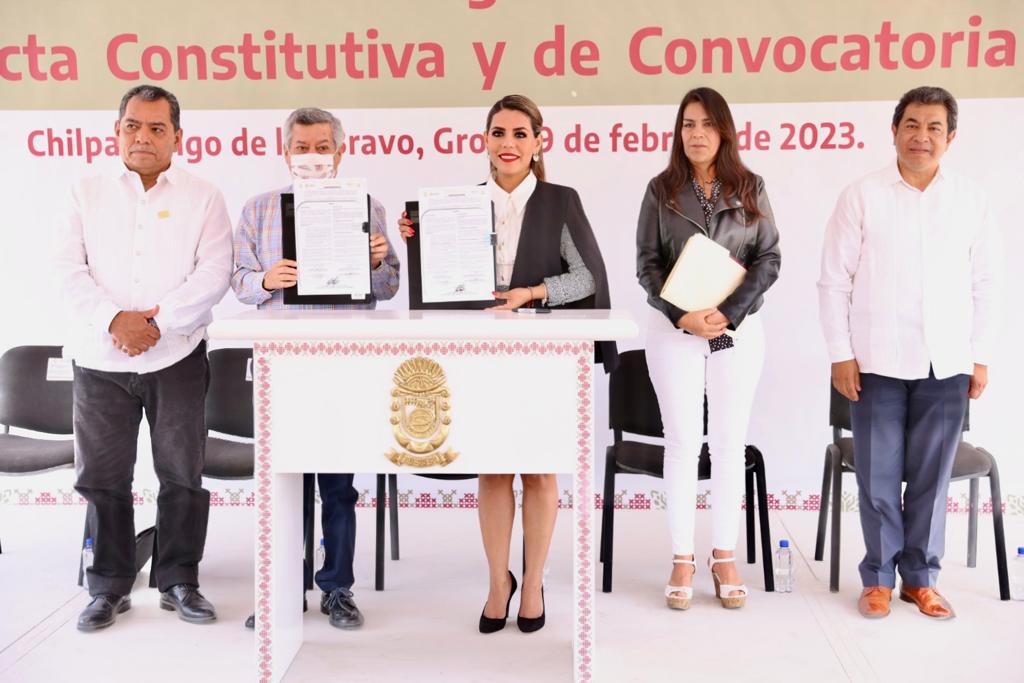 Encabeza Evelyn Salgado entrega de estímulos y dictámenes Carrera Administrativa 2022