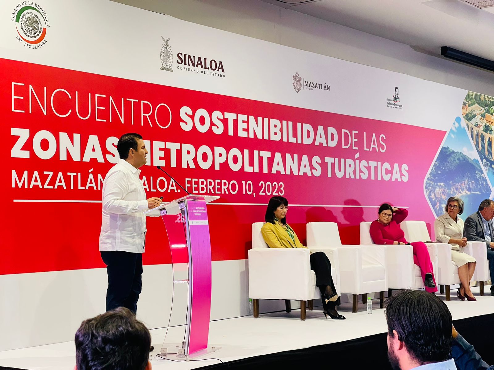 Expone Jorge Sánchez en Mazatlán, Sinaloa posicionamiento turístico de Zihuatanejo