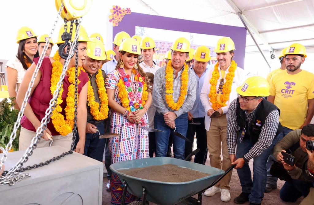 Encabeza Evelyn Salgado arranque de obra del CRIT Teletón en Tlapa