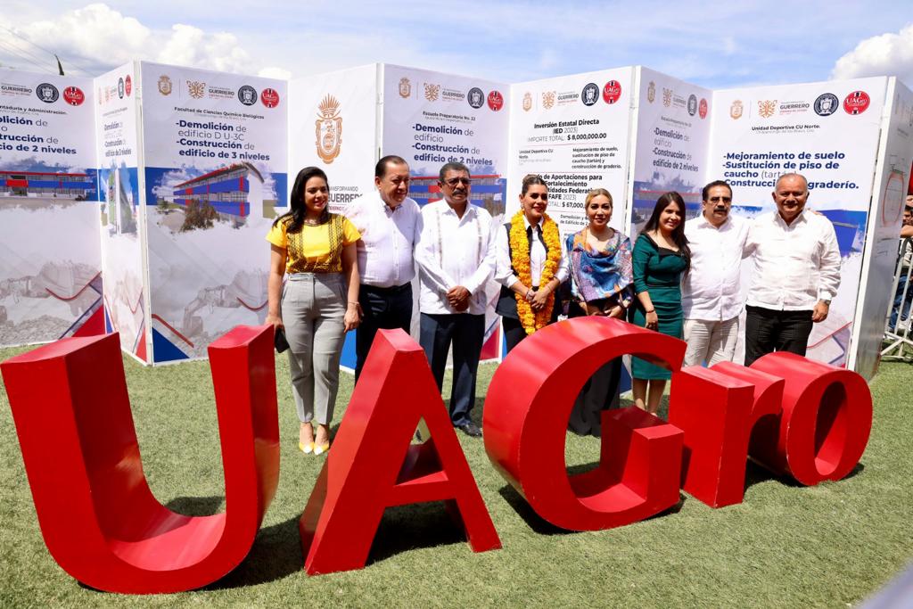 Entrega Evelyn Salgado millonario apoyo a la UAGro
