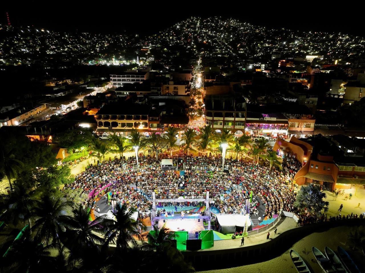 Coronan en Zihuatanejo a las representantes de «El Carnaval: la Fiesta más Grande»