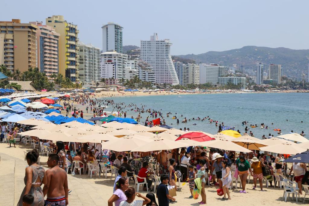 ¡Supera Guerrero expectativas turísticas en inicio de Semana Santa!