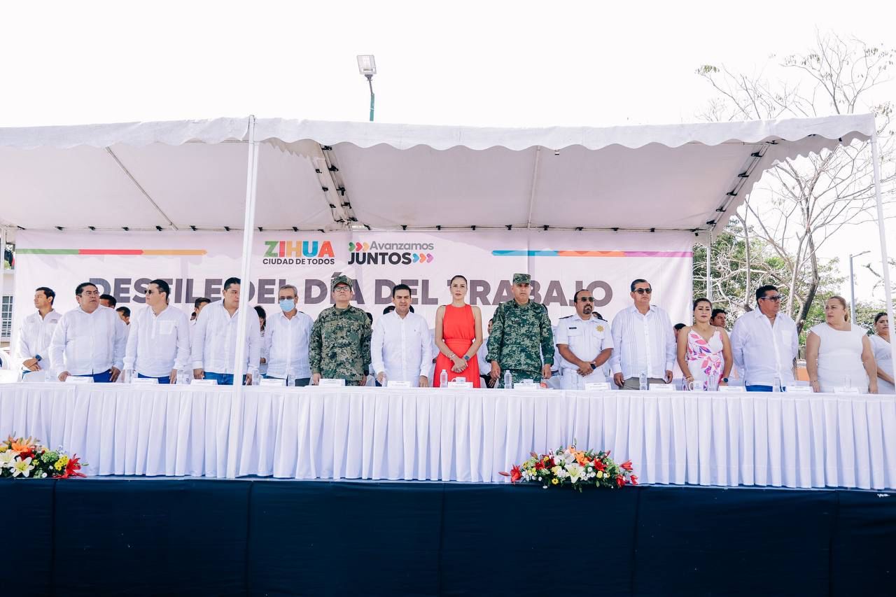 Atestigua Jorge Sánchez desfile por Día del Trabajo en Zihuatanejo