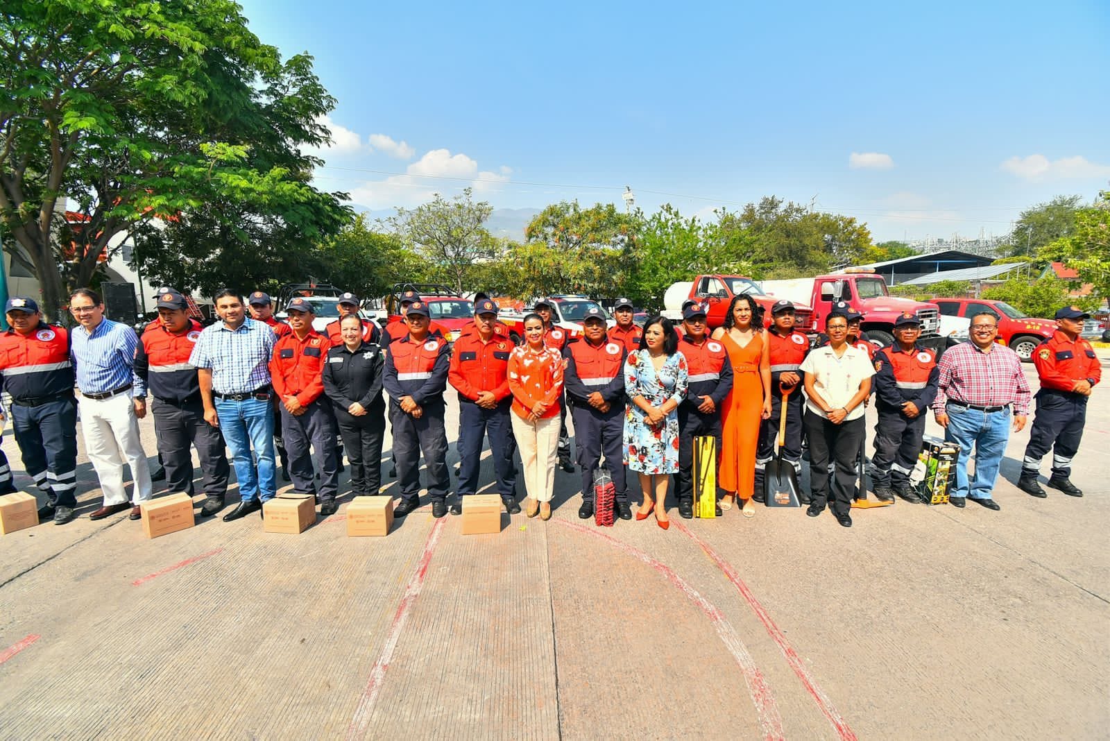 Reconoce Norma Otilia Hernández labor de Bomberos capitalinos