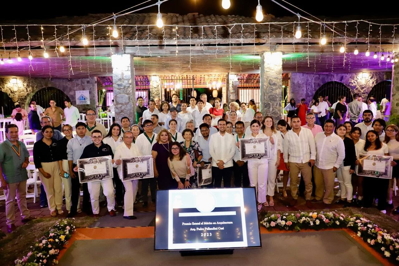 Encabeza Jorge Sánchez entrega de premio nacional de arquitectura en Zihuatanejo