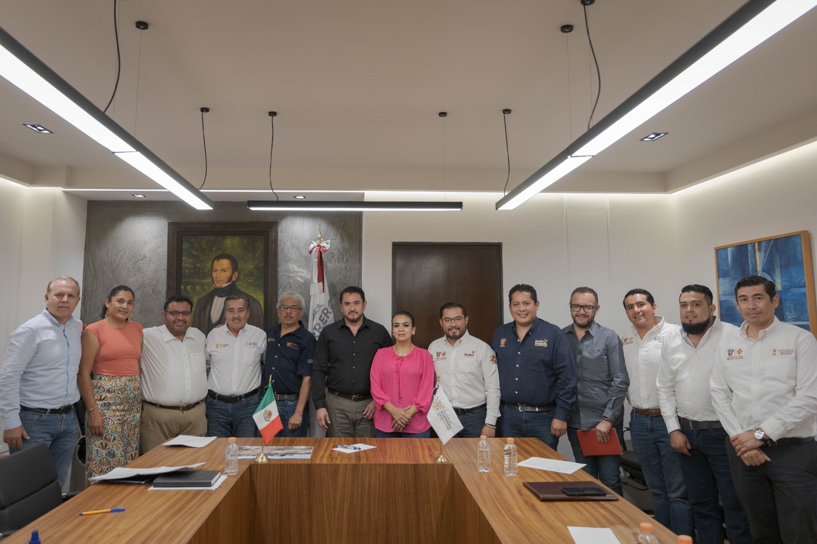 Atiende Gobierno de Guerrero a damnificados por derrumbe en colonia de Chilpancingo
