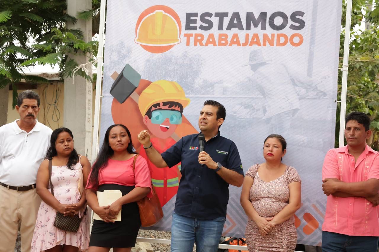 Inaguran nueva red de agua potable en colonias de Zihuatanejo