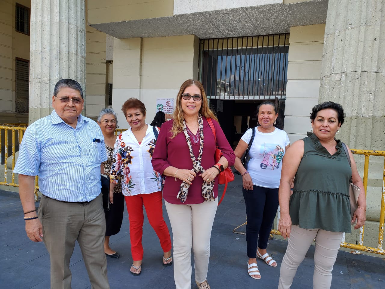 Reconocen jubilados voluntad de Norma Otilia Hernández por pagar al ISSSPEG