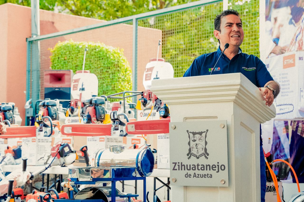 Entrega Jorge Sánchez apoyos a más de mil campesinos de Zihuatanejo