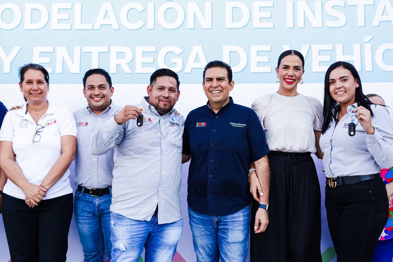 Inaugura Jorge Sánchez remodelación de Comisión de Agua Potable de Zihuatanejo