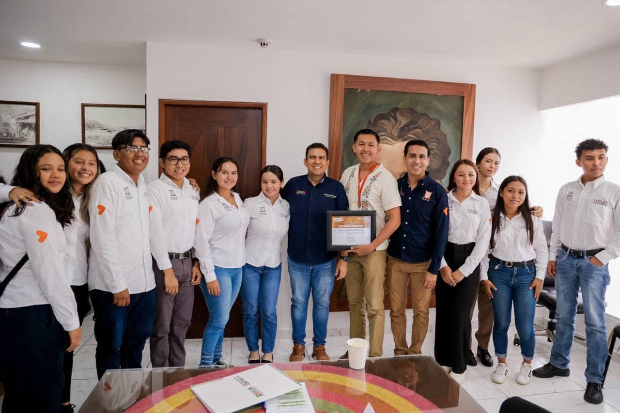 Entrega Zihuatanejo Premio de la Juventud “José Azueta 2023”