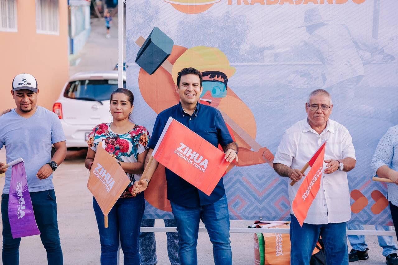 Inician más pavimentaciones de calles en Zihuatanejo