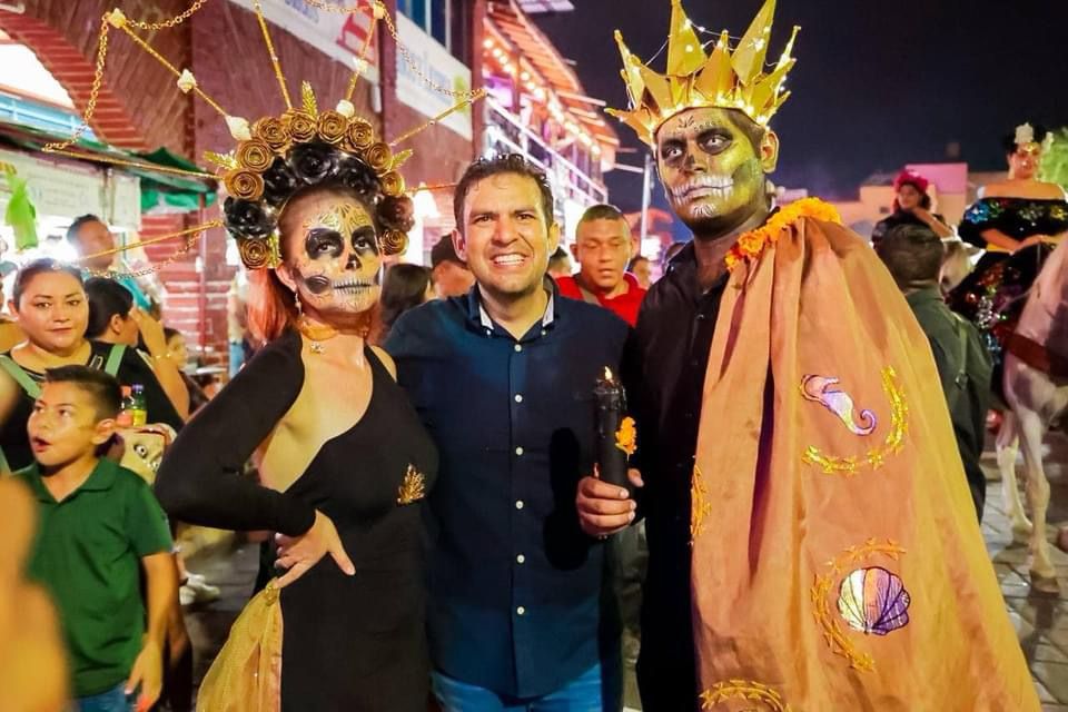 Vibra Zihua con espectacular Desfile de Catrinas 2023