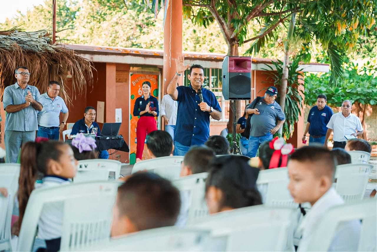 Inauguran en Zihuatanejo cocina-comedor en escuela de San José Ixtapa