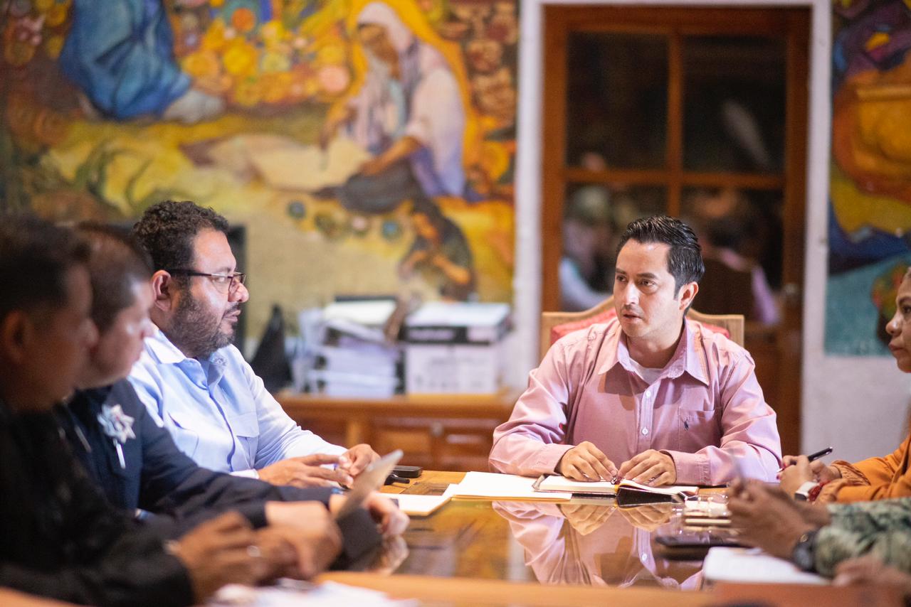 Acuden funcionarios del Gobierno del Estado a Taxco para acordar reforzamiento de seguridad