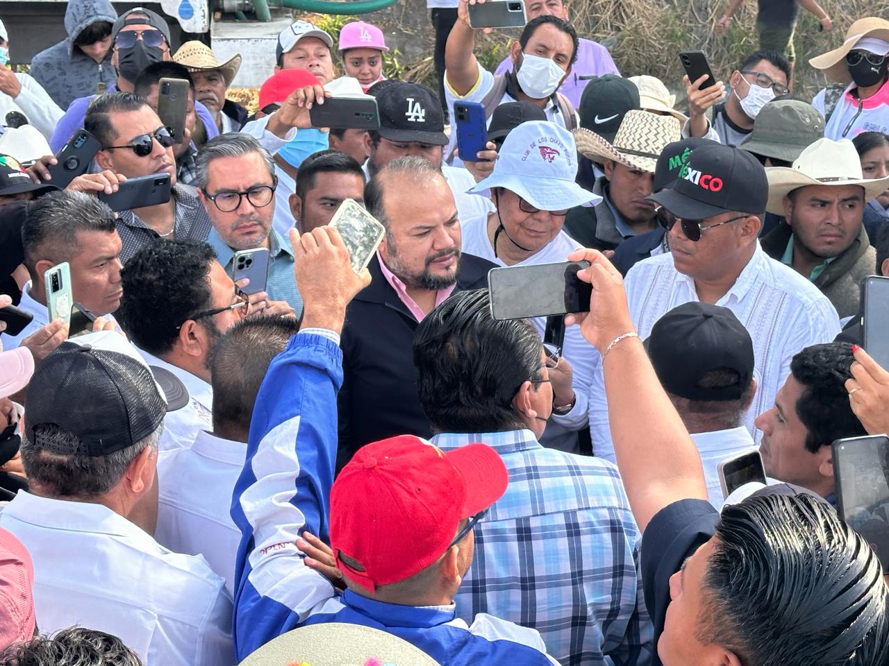 Funcionarios del Gobierno estatal ofrecieron diversas opciones a manifestantes de UNIPEG