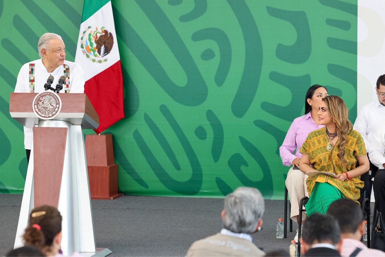 Informa Evelyn Salgado a AMLO avances en recuperación de Acapulco y nuevos eventos turísticos