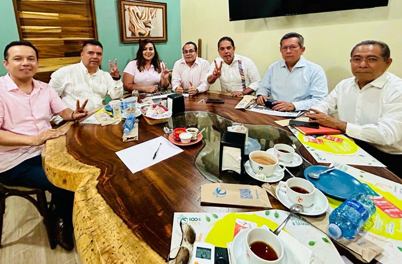 El PRD Guerrero, firme con Xóchitl; Aguirre no es perredista, responden líderes del partido