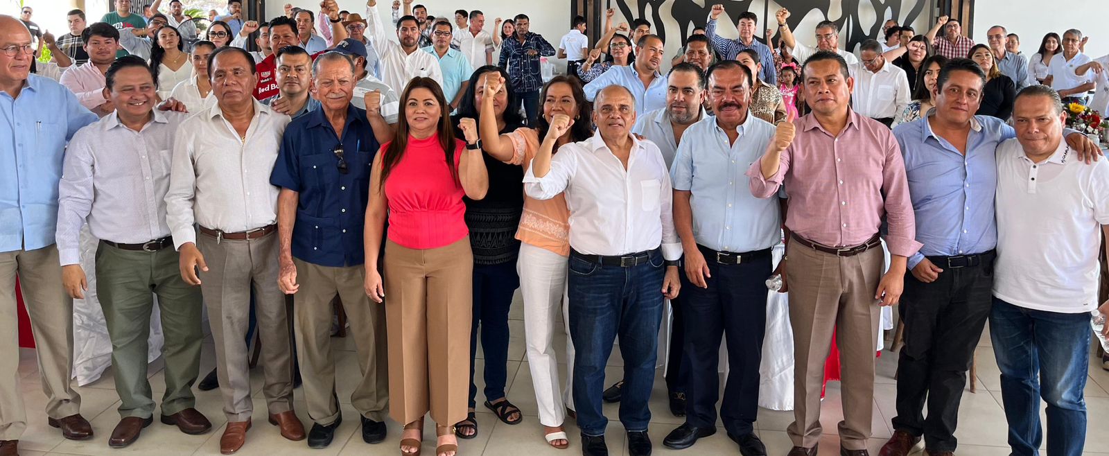 Dan empresarios de Iguala voto de confianza a Manuel Añorve para el Senado