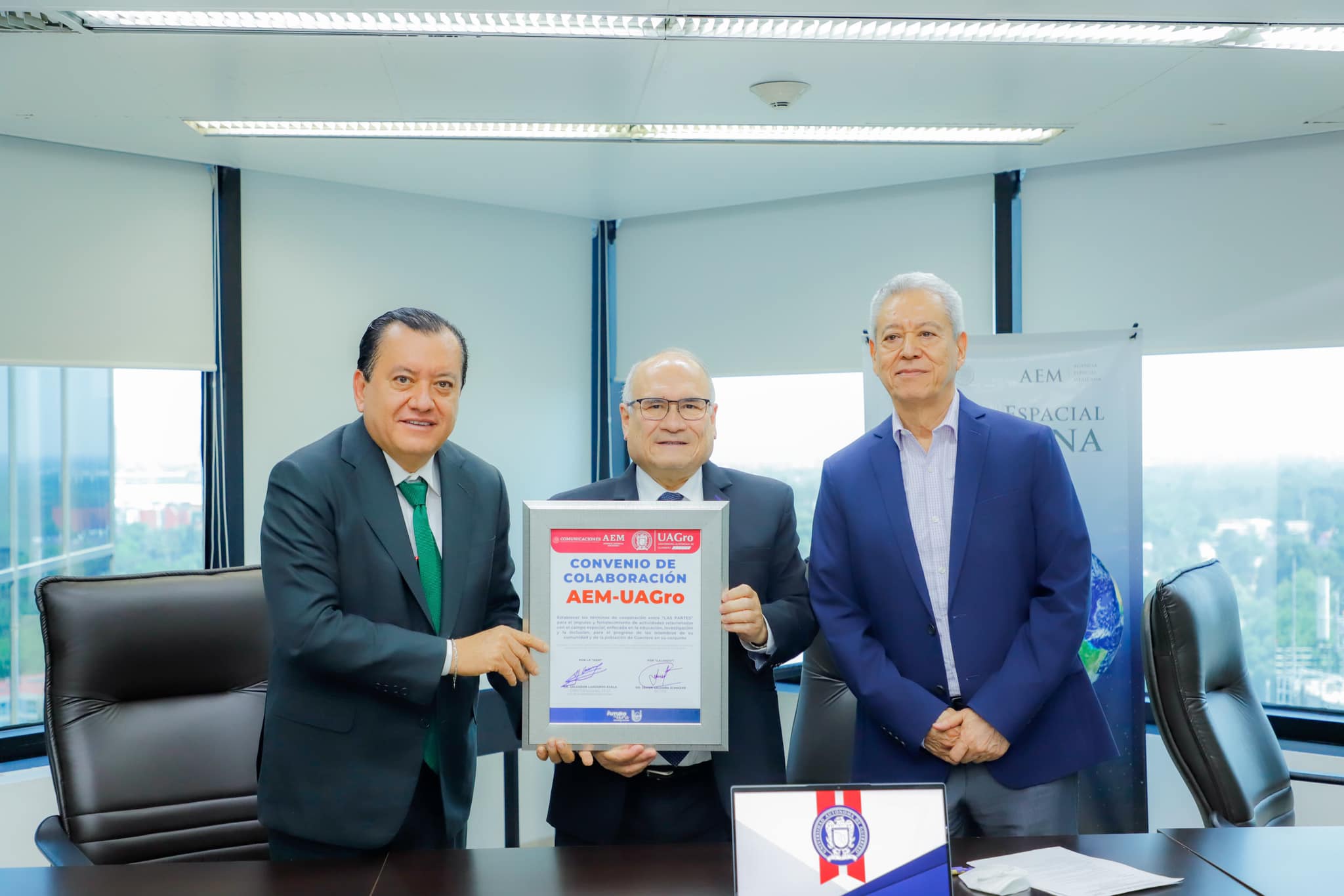 Firma UAGro convenio con la Agencia Espacial Mexicana