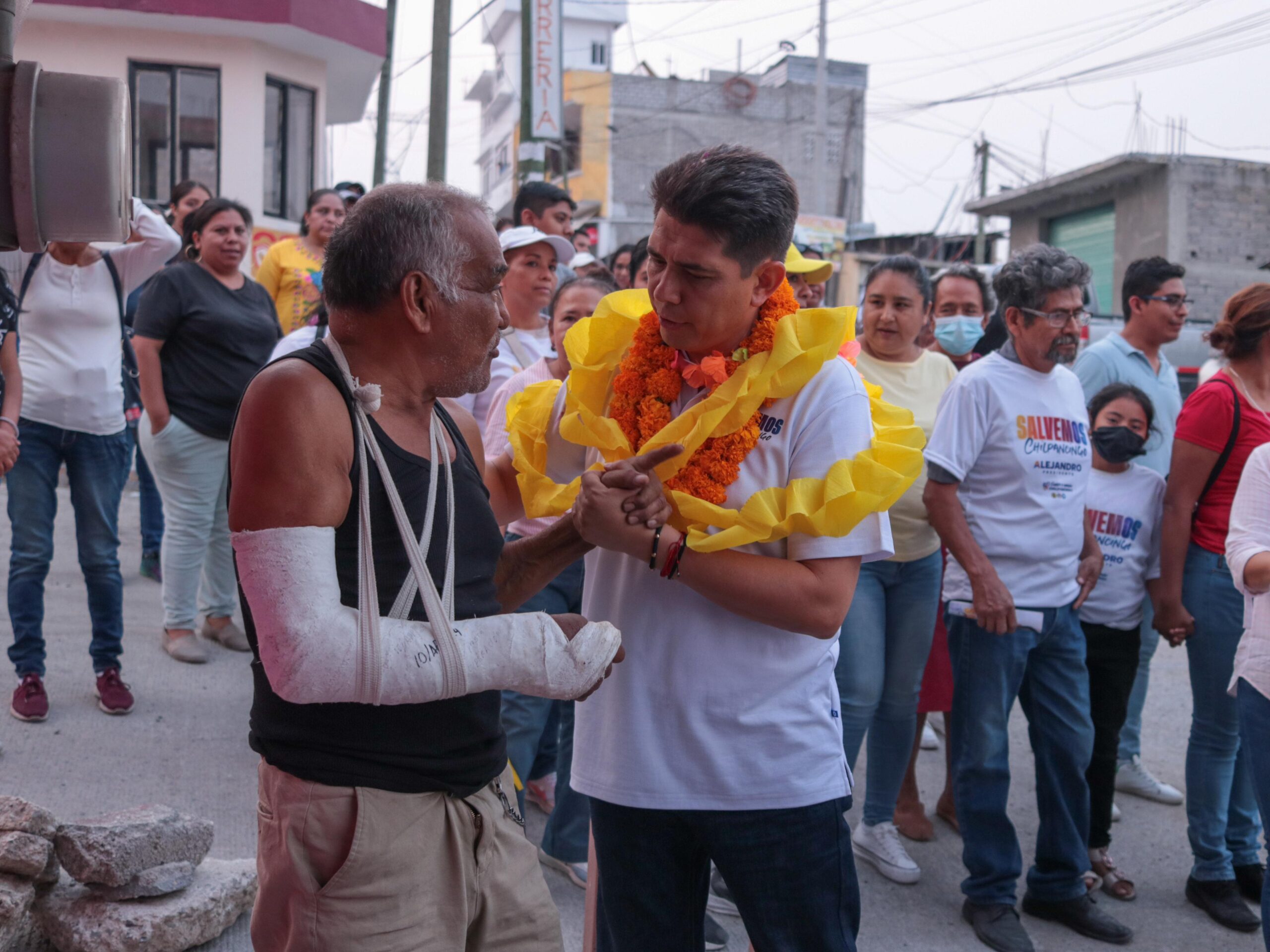 Promete Alejandro Arcos mejorar abasto de agua