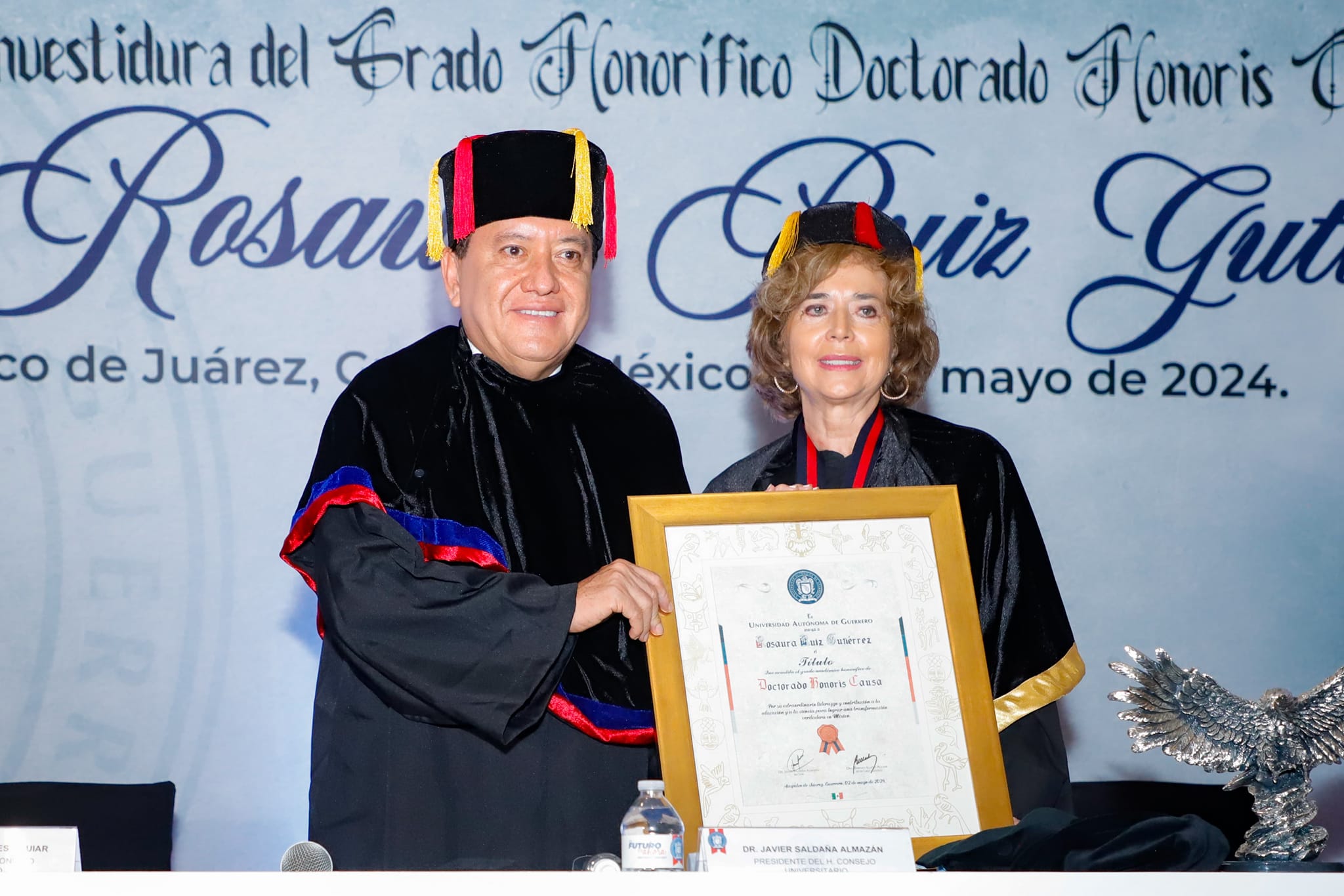 Entrega la UAGro doctorado «honoris causa» a la doctora Rosaura Ruiz Gutíerrez
