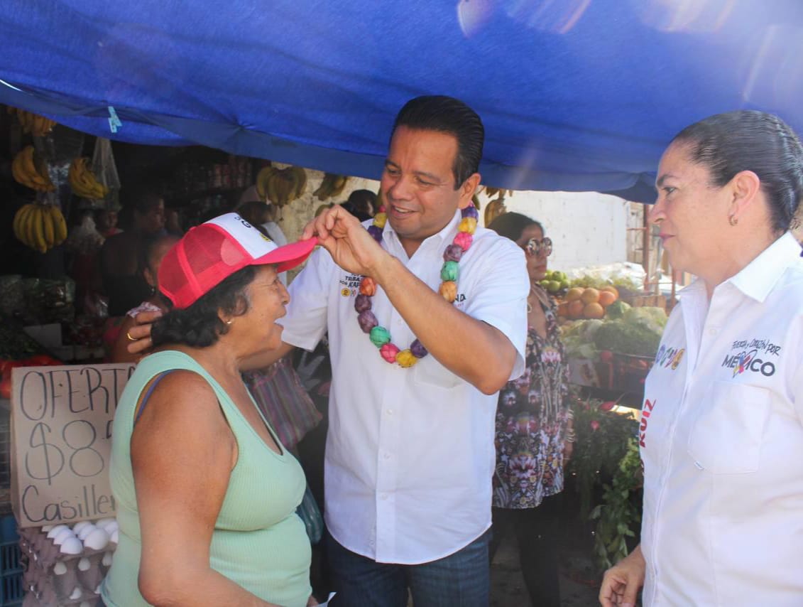 Piden pobladores de Tres Palos y Llano Largo a Carlos Granda recuperar Acapulco