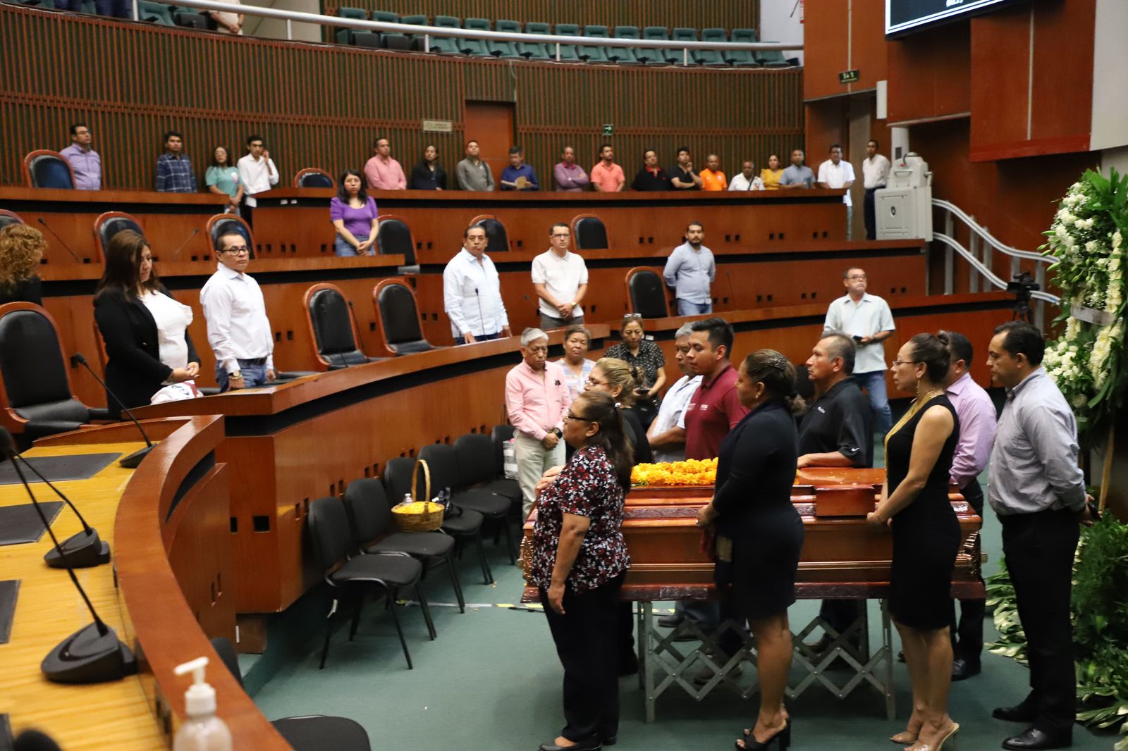 Despide Congreso a diputado que falleció en la madrugada