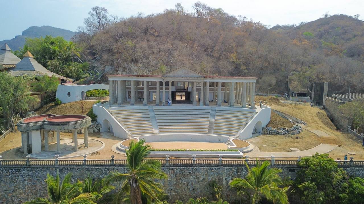 Aceleran en Zihuatanejo nuevas obras que serán atractivos turísticos