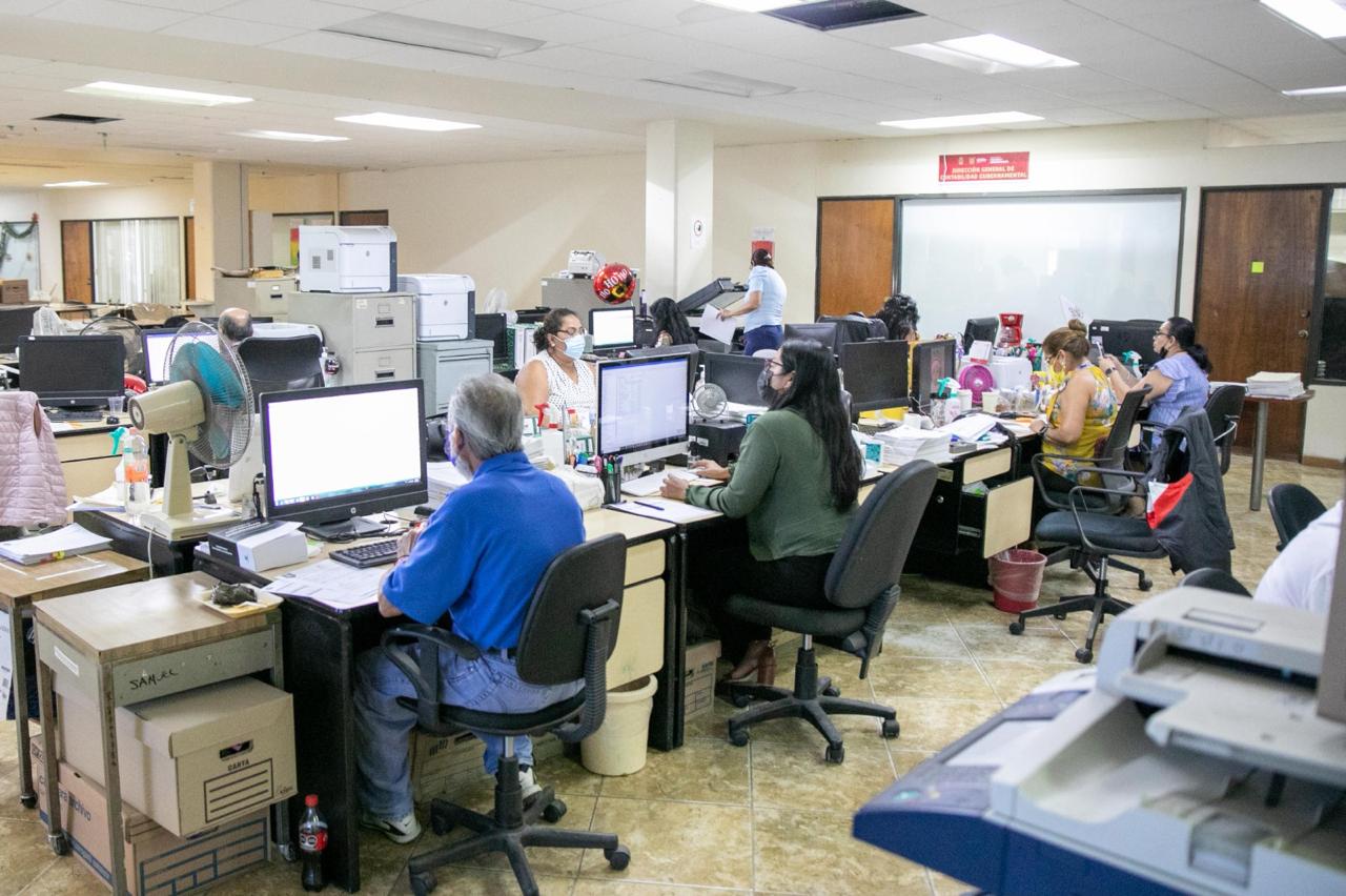 Anuncia Evelyn Salgado incremento salarial para el sector central