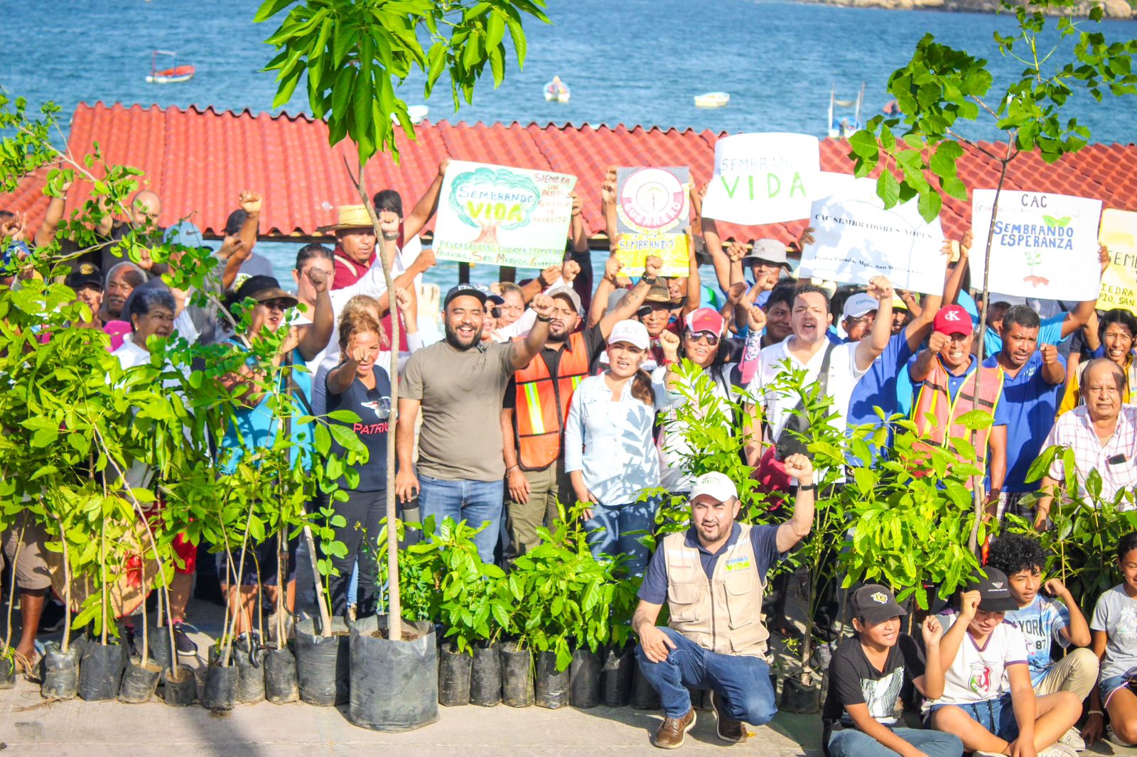 Arborizan Sagadegro y «Sembrando Vida» 5 km en Acapulco
