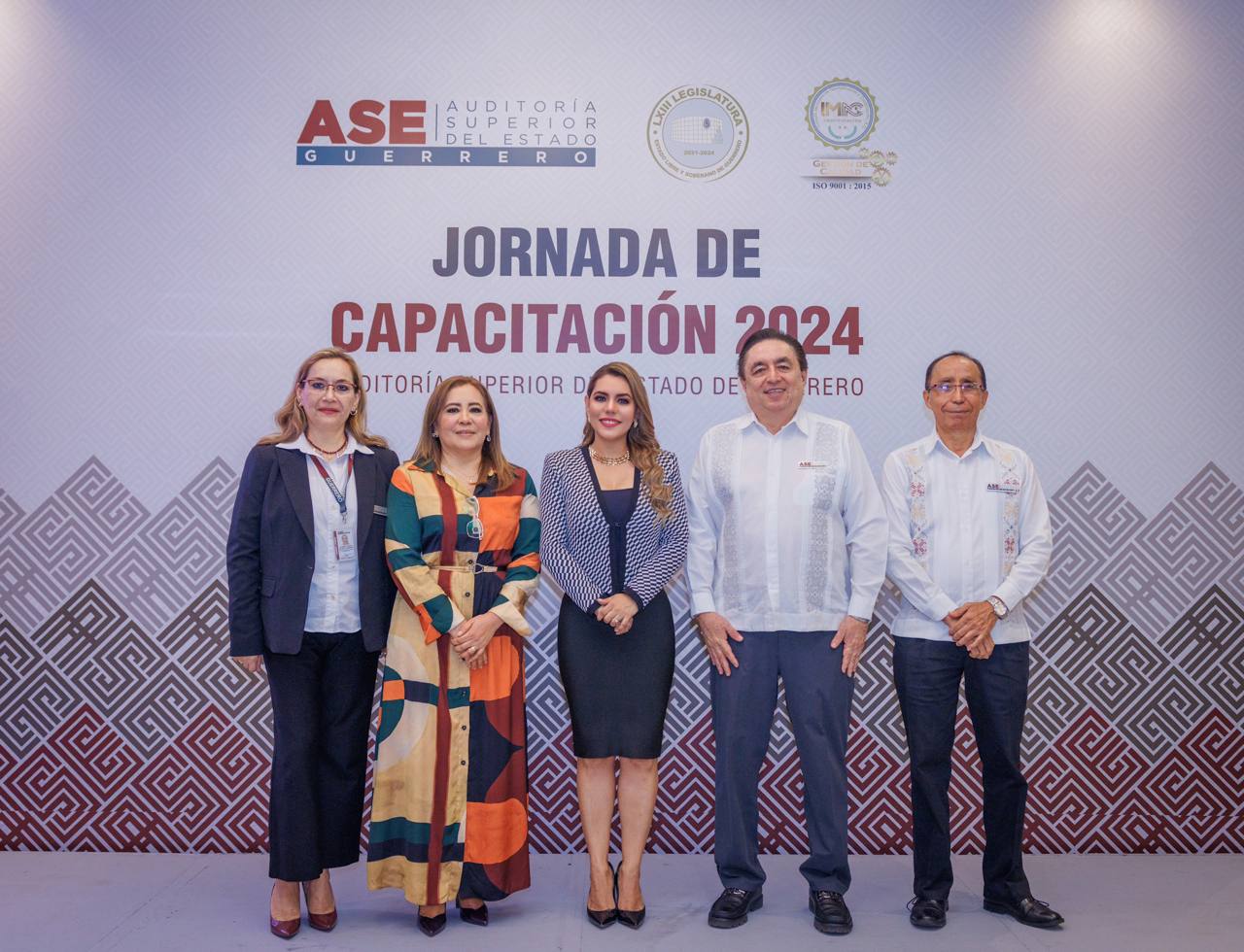 Convoca Evelyn Salgado a nuevos ediles a servir con honestidad, transparencia y sin corrupción