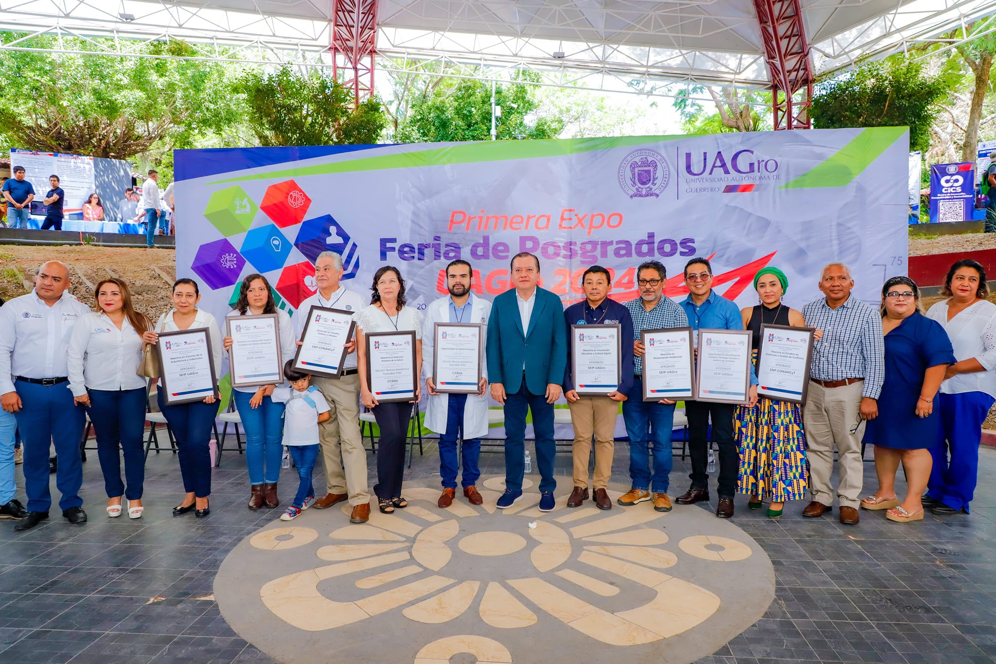 Inaugura Javier Saldaña primera Feria Expo de Posgrados de la UAGro