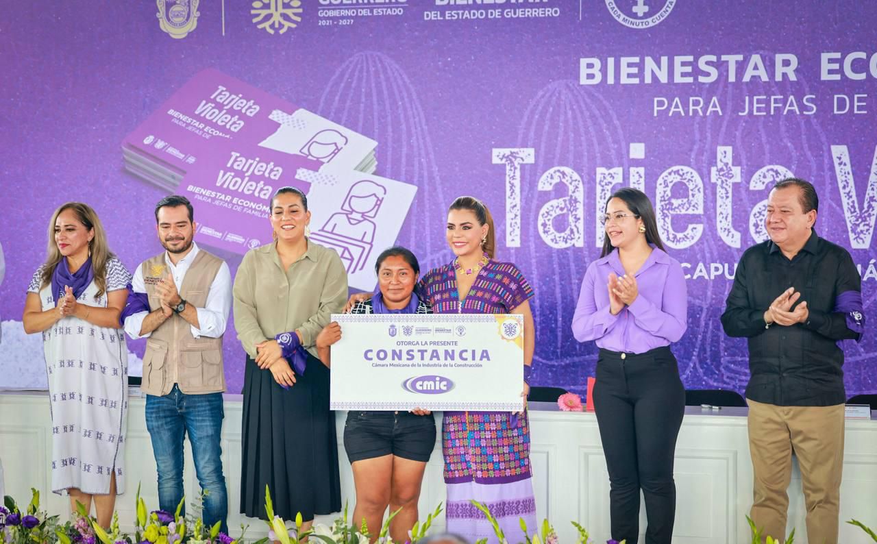 Entrega Evelyn Salgado mil 267 certificados a beneficiarias del programa Tarjeta Violeta