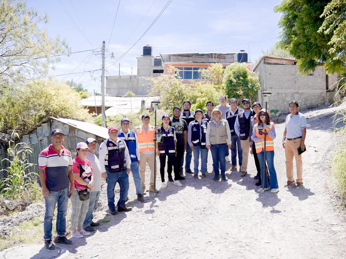 Brigadistas de la UAGro inspecciona laderas y zonas inestables afectadas por el huracán John