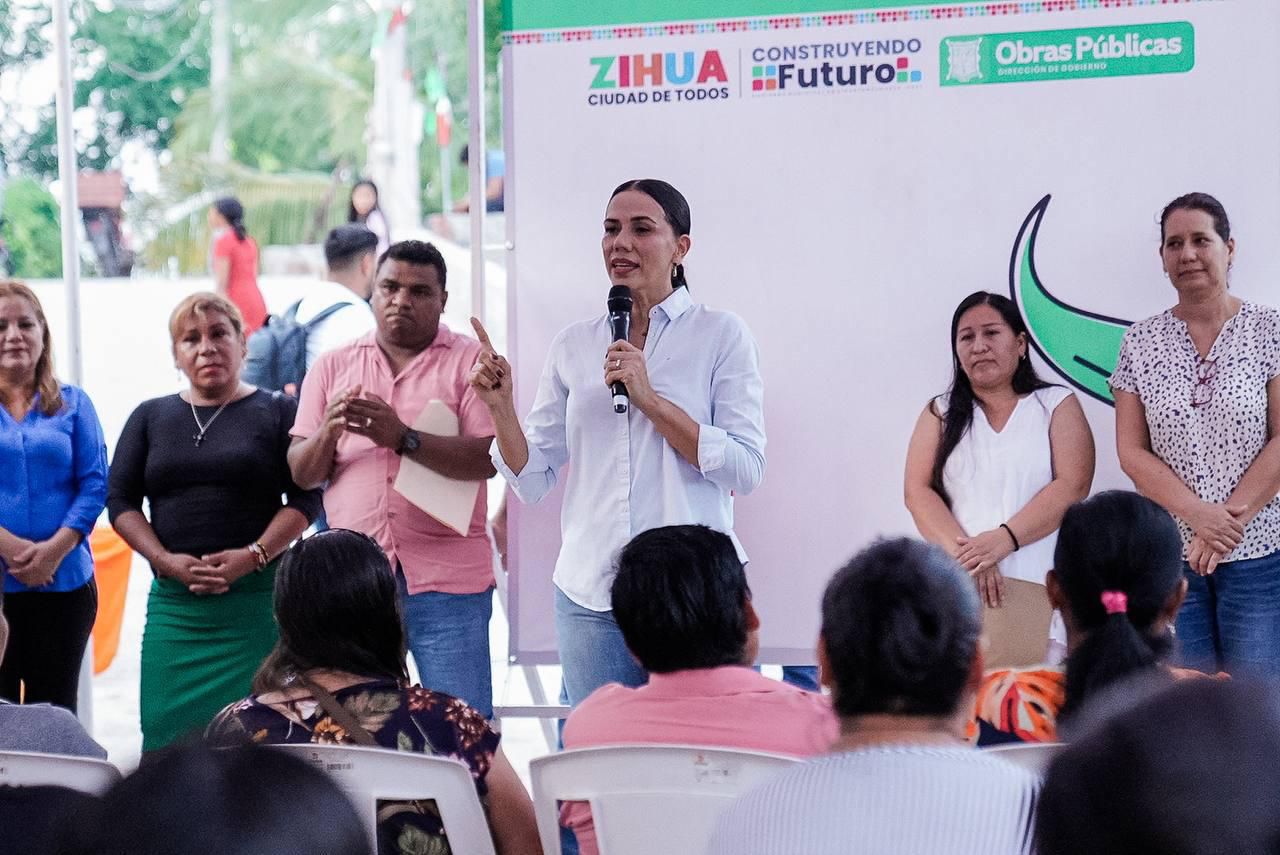 Da Liz Tapia banderazo de arranque a primeras obras en Zihuatanejo